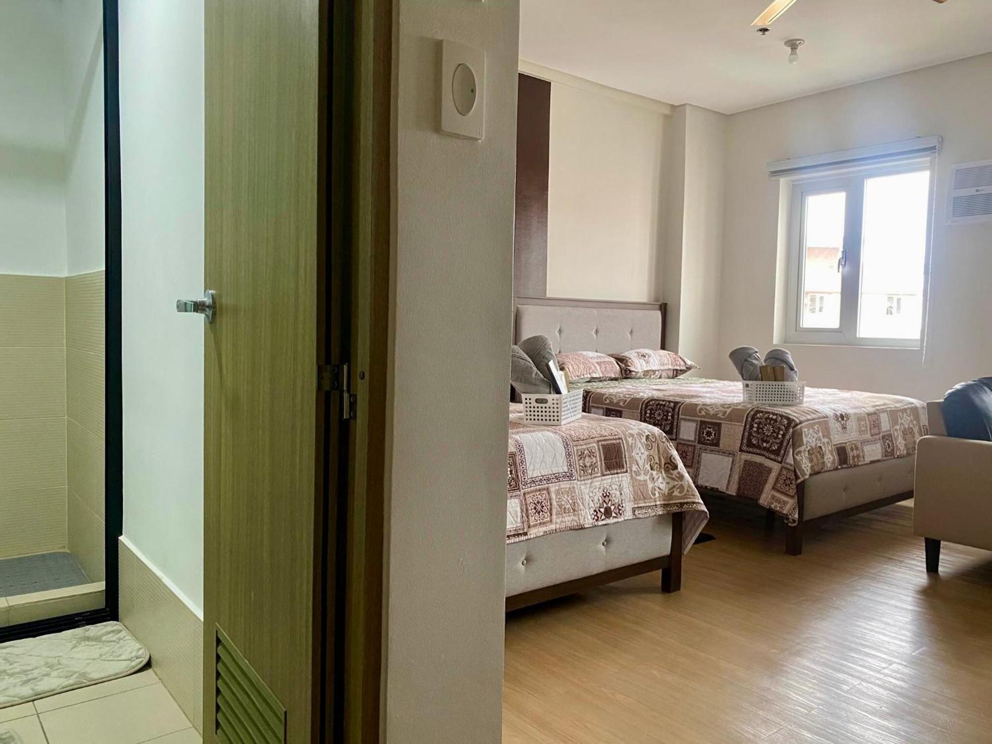 J & F Homestay - Cavite, Philippines Trece Martires Bagian luar foto