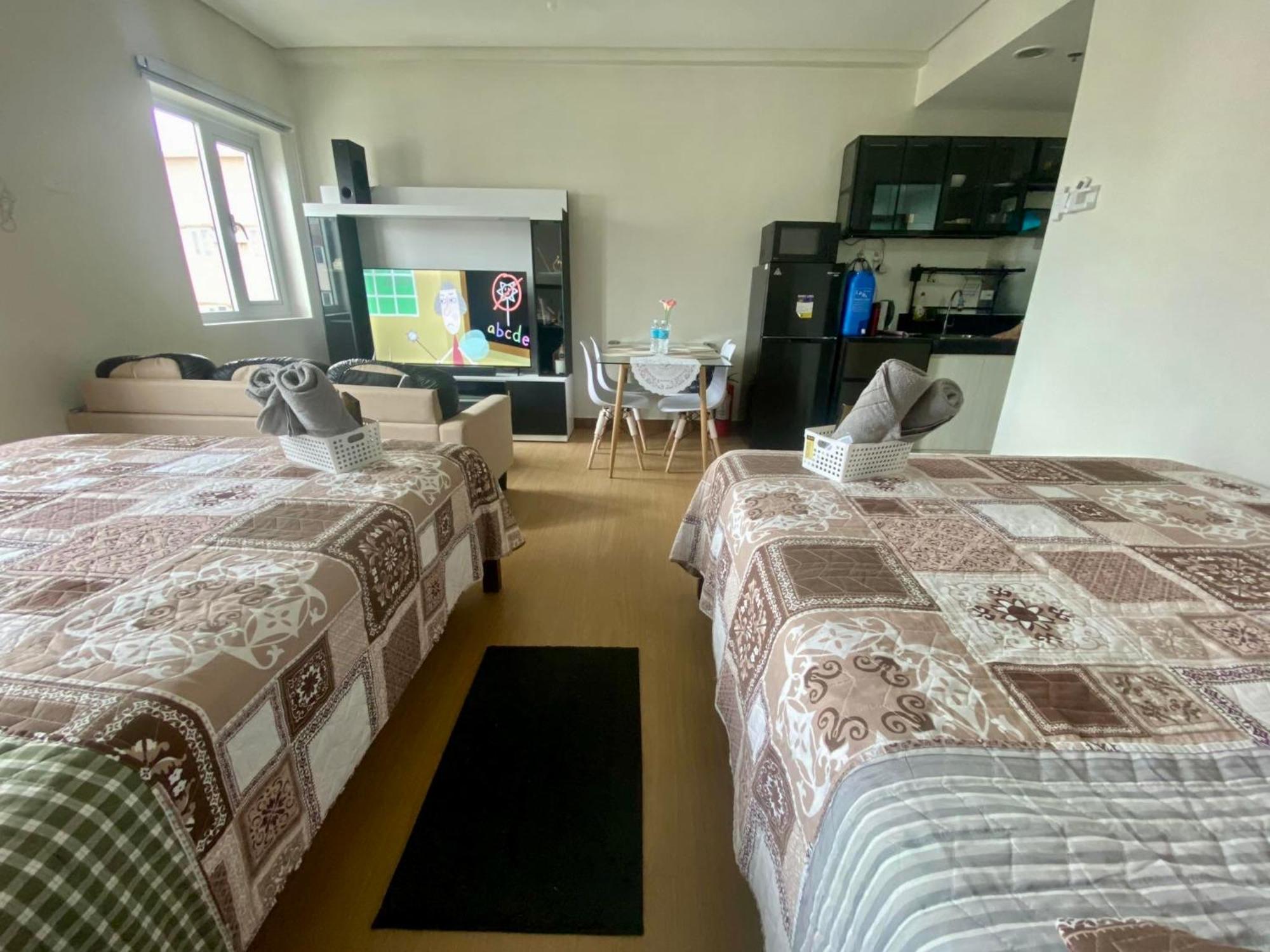 J & F Homestay - Cavite, Philippines Trece Martires Bagian luar foto